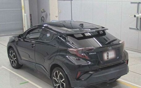 Toyota C-HR I рестайлинг, 2017 год, 1 459 000 рублей, 2 фотография