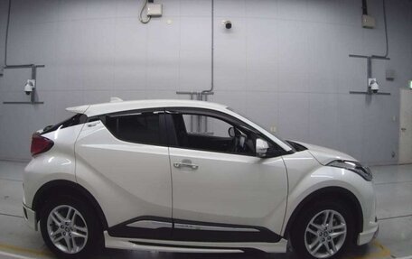 Toyota C-HR I рестайлинг, 2018 год, 1 640 000 рублей, 6 фотография