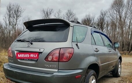 Lexus RX IV рестайлинг, 2000 год, 780 000 рублей, 3 фотография