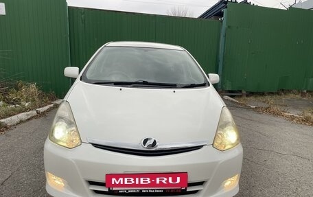 Toyota Wish II, 2005 год, 830 000 рублей, 2 фотография