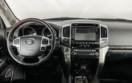 Toyota Land Cruiser 200, 2014 год, 4 847 000 рублей, 12 фотография