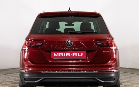 Volkswagen Tiguan II, 2020 год, 3 499 777 рублей, 6 фотография