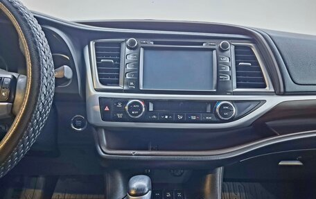 Toyota Highlander III, 2014 год, 3 350 000 рублей, 12 фотография