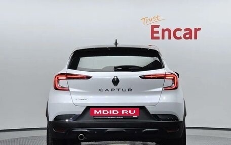 Renault Captur II, 2020 год, 1 600 000 рублей, 4 фотография