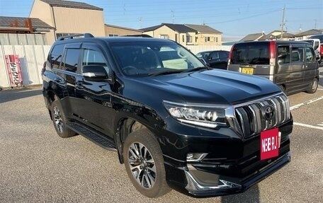 Toyota Land Cruiser Prado 150 рестайлинг 2, 2021 год, 3 986 000 рублей, 3 фотография