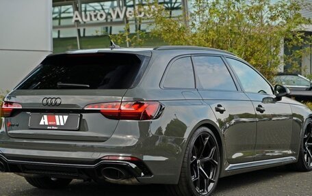 Audi RS 4, 2024 год, 15 590 000 рублей, 2 фотография