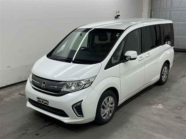 Honda Stepwgn V, 2015 год, 1 670 000 рублей, 2 фотография