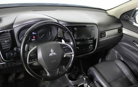 Mitsubishi Outlander III рестайлинг 3, 2012 год, 1 580 000 рублей, 12 фотография