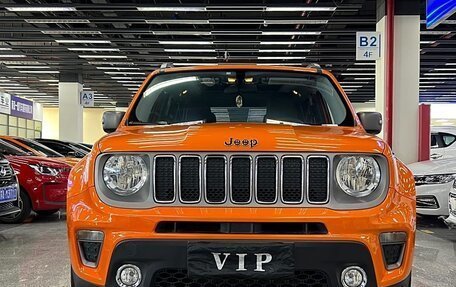 Jeep Renegade I рестайлинг, 2021 год, 1 580 000 рублей, 2 фотография