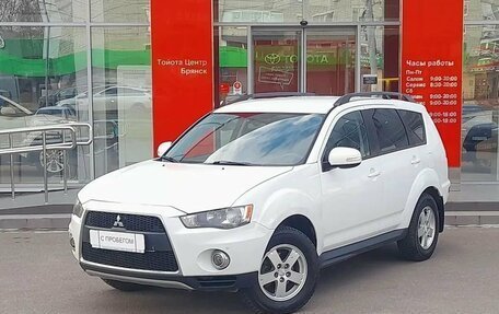 Mitsubishi Outlander III рестайлинг 3, 2011 год, 1 299 000 рублей, 1 фотография