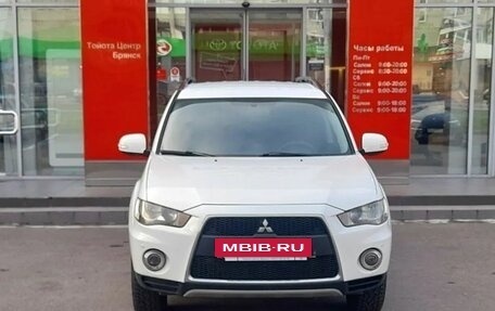 Mitsubishi Outlander III рестайлинг 3, 2011 год, 1 299 000 рублей, 2 фотография