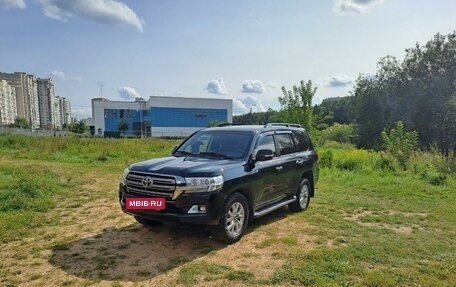 Toyota Land Cruiser 200, 2018 год, 5 850 000 рублей, 15 фотография