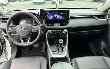 Toyota RAV4, 2024 год, 4 110 000 рублей, 7 фотография