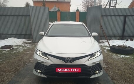 Toyota Camry, 2021 год, 3 850 000 рублей, 1 фотография