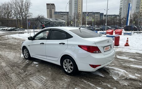 Hyundai Solaris II рестайлинг, 2015 год, 900 000 рублей, 8 фотография