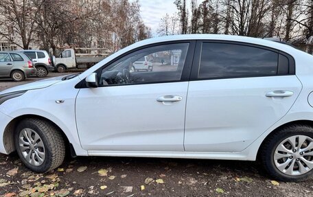 KIA Rio IV, 2018 год, 1 290 000 рублей, 4 фотография