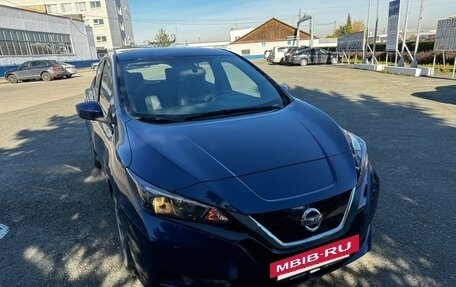 Nissan Leaf II, 2018 год, 1 800 000 рублей, 3 фотография