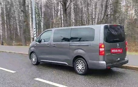 Peugeot Traveller I, 2018 год, 3 200 000 рублей, 3 фотография