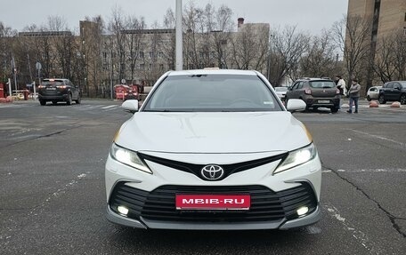 Toyota Camry, 2021 год, 2 570 000 рублей, 1 фотография