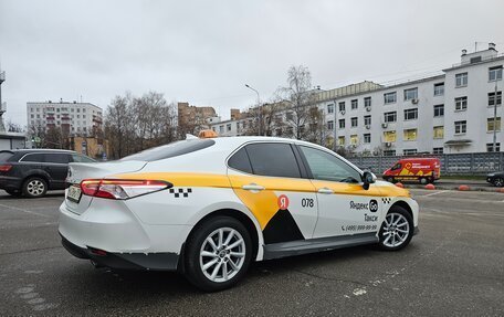 Toyota Camry, 2021 год, 2 570 000 рублей, 4 фотография