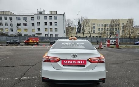 Toyota Camry, 2021 год, 2 570 000 рублей, 6 фотография