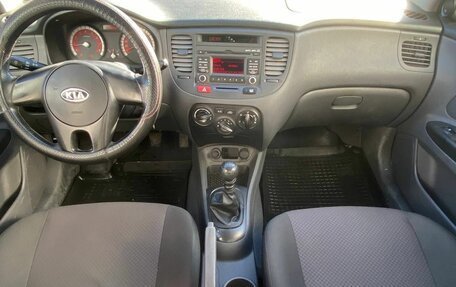 KIA Rio II, 2011 год, 690 000 рублей, 9 фотография