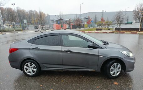 Hyundai Solaris II рестайлинг, 2011 год, 870 000 рублей, 4 фотография