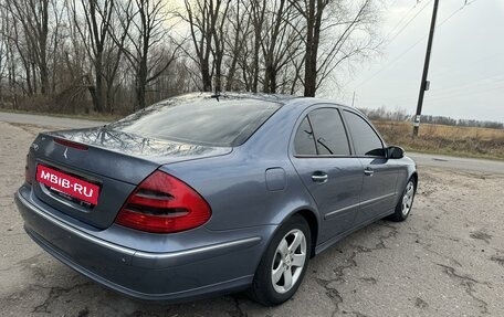 Mercedes-Benz E-Класс, 2003 год, 850 000 рублей, 3 фотография