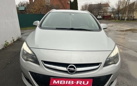 Opel Astra J, 2014 год, 1 100 000 рублей, 1 фотография