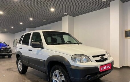 Chevrolet Niva I рестайлинг, 2017 год, 860 000 рублей, 1 фотография