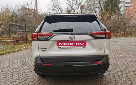 Toyota RAV4, 2021 год, 3 775 000 рублей, 6 фотография