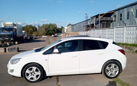 Opel Astra J, 2011 год, 700 000 рублей, 6 фотография