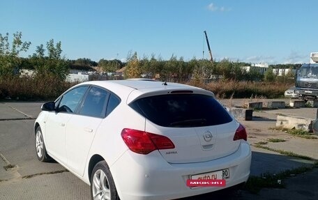 Opel Astra J, 2011 год, 700 000 рублей, 9 фотография