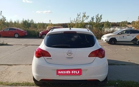 Opel Astra J, 2011 год, 700 000 рублей, 5 фотография