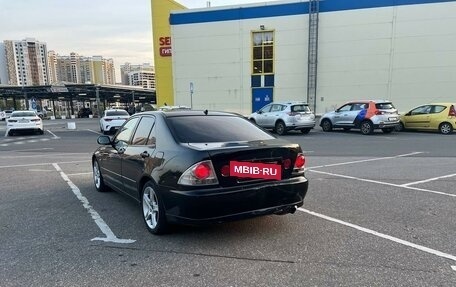 Lexus IS II рестайлинг 2, 1999 год, 450 000 рублей, 4 фотография