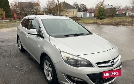 Opel Astra J, 2014 год, 1 100 000 рублей, 2 фотография