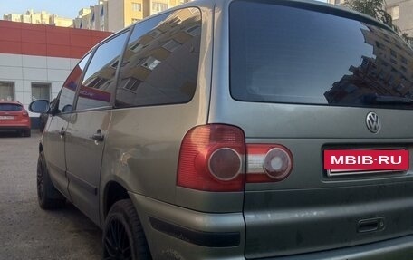 Volkswagen Sharan I рестайлинг, 2005 год, 710 000 рублей, 2 фотография