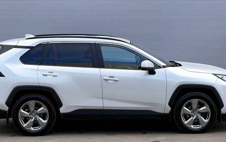 Toyota RAV4, 2022 год, 3 715 000 рублей, 5 фотография