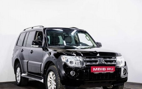 Mitsubishi Pajero IV, 2014 год, 2 857 000 рублей, 3 фотография