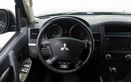 Mitsubishi Pajero IV, 2014 год, 2 857 000 рублей, 17 фотография