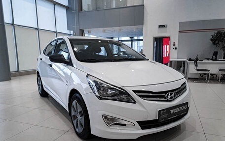 Hyundai Solaris II рестайлинг, 2015 год, 1 354 000 рублей, 3 фотография