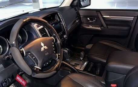 Mitsubishi Pajero IV, 2015 год, 3 499 000 рублей, 11 фотография