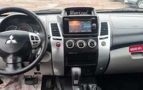 Mitsubishi Pajero Sport II рестайлинг, 2015 год, 1 699 000 рублей, 9 фотография