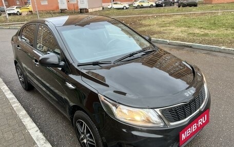 KIA Rio III рестайлинг, 2013 год, 985 000 рублей, 2 фотография