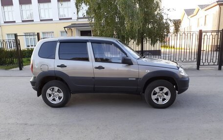 Chevrolet Niva I рестайлинг, 2013 год, 777 000 рублей, 4 фотография