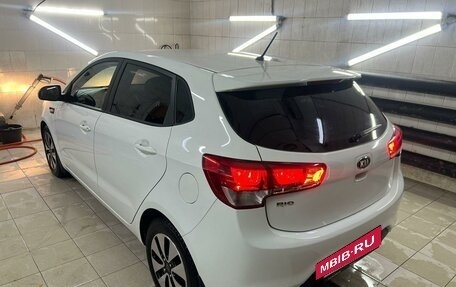 KIA Rio III рестайлинг, 2016 год, 1 090 000 рублей, 4 фотография