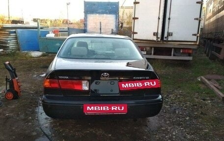 Toyota Camry, 2000 год, 600 000 рублей, 2 фотография