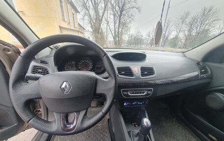 Renault Fluence I, 2010 год, 670 000 рублей, 2 фотография