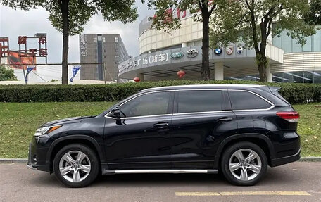 Toyota Highlander III, 2021 год, 3 520 000 рублей, 5 фотография