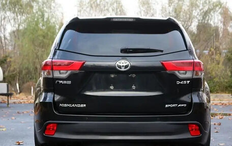 Toyota Highlander III, 2021 год, 3 420 000 рублей, 4 фотография